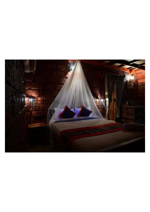 Hotel The Horse & Chariot Madikeri Exterior foto